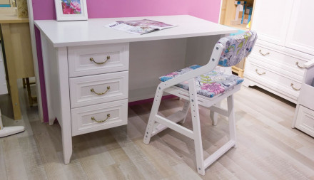 Современная мебель стол тумба справа «Классика», купить недорого в фирменном салоне магазине «Моя Мебель», всего за 19 650 руб.